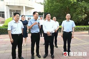 连续灵魂拷问！记者尬问哈兰德老父亲：无缘获奖？会去皇马不？